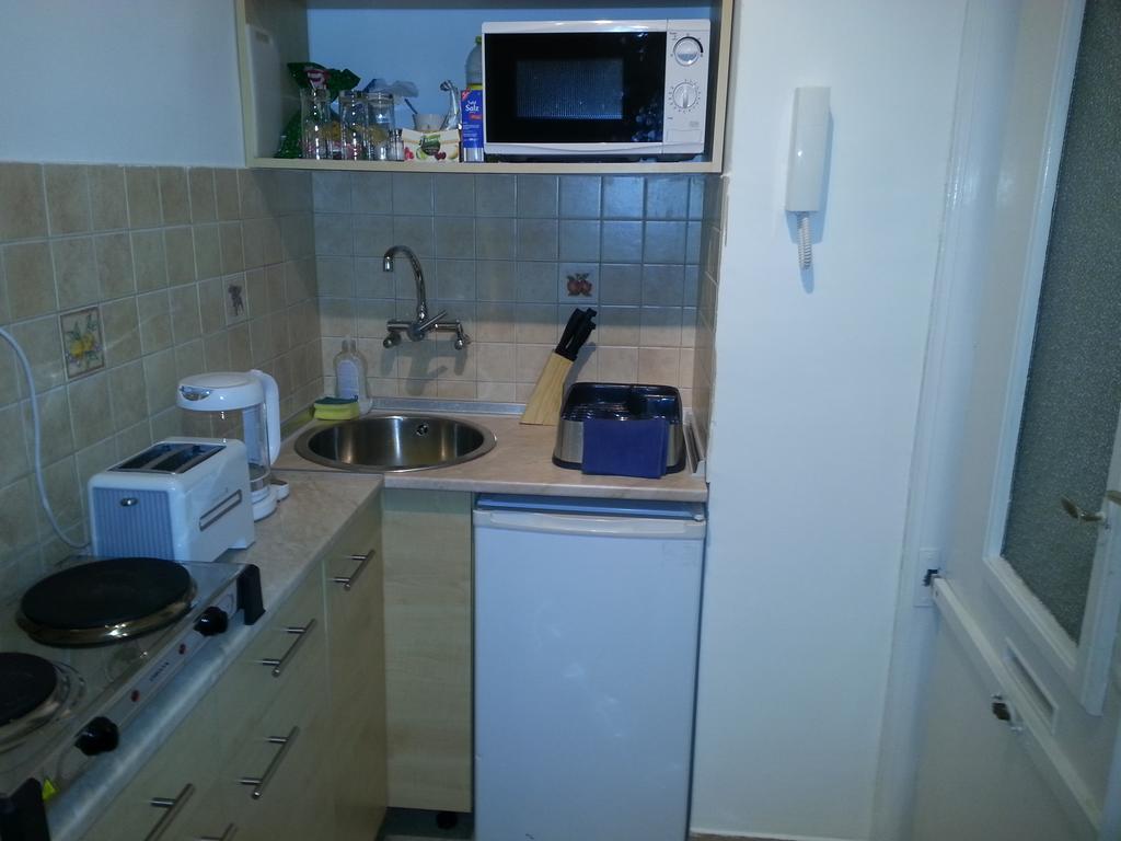 Caterina Private Rooms And Apartments Βουδαπέστη Δωμάτιο φωτογραφία