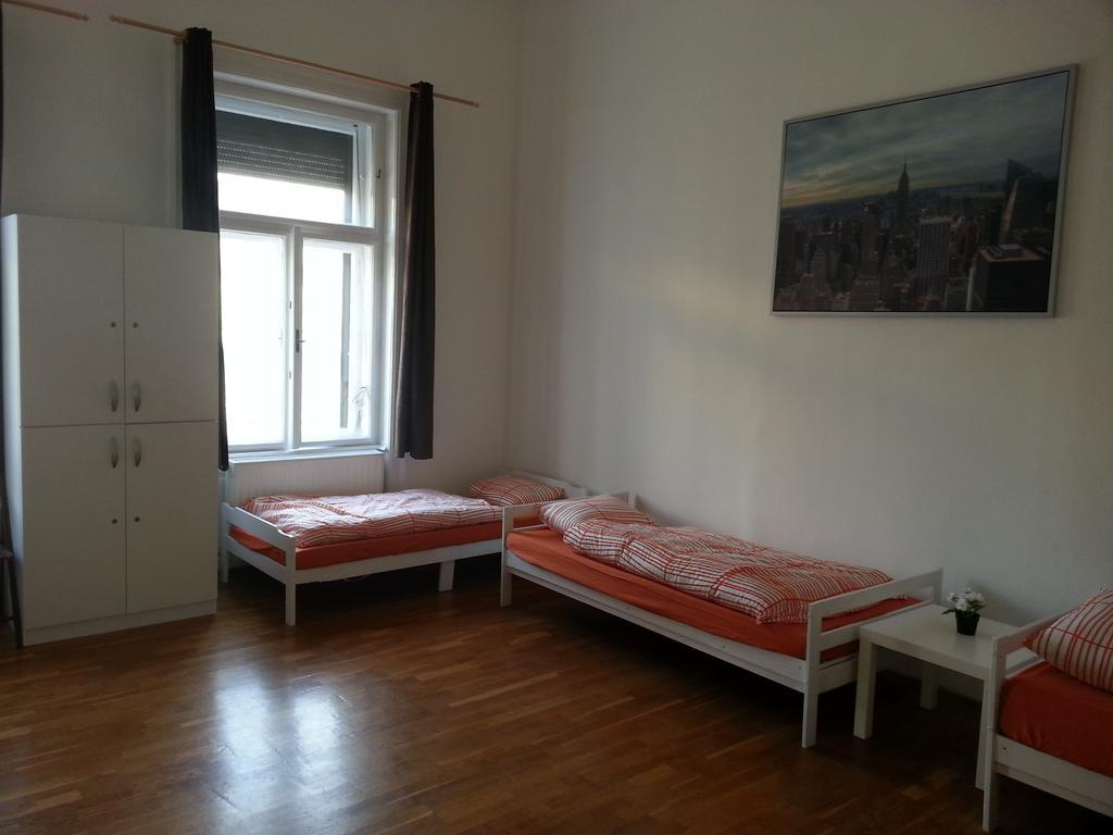 Caterina Private Rooms And Apartments Βουδαπέστη Δωμάτιο φωτογραφία