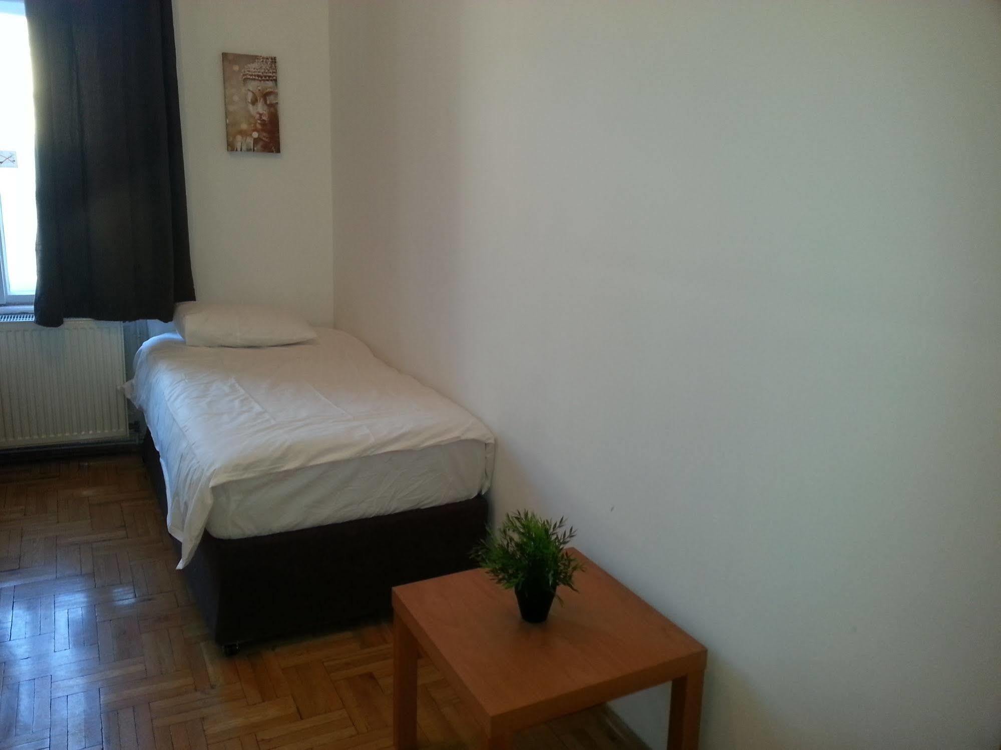 Caterina Private Rooms And Apartments Βουδαπέστη Εξωτερικό φωτογραφία